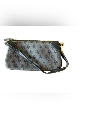 Dooney  & Bourke Wristlet Clutch in gray and black